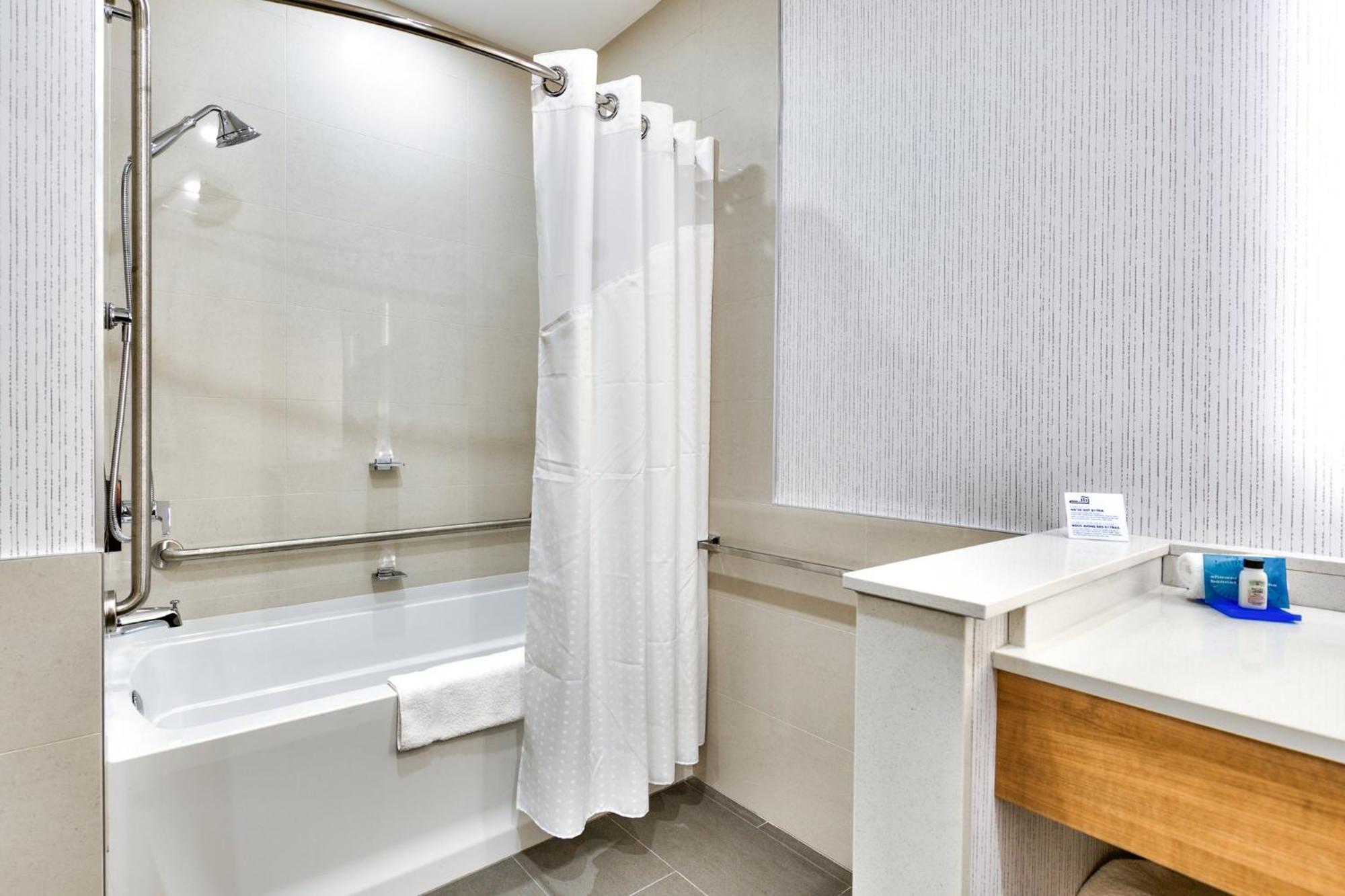 Holiday Inn Express & Suites - Trois Rivieres Ouest By Ihg Dış mekan fotoğraf
